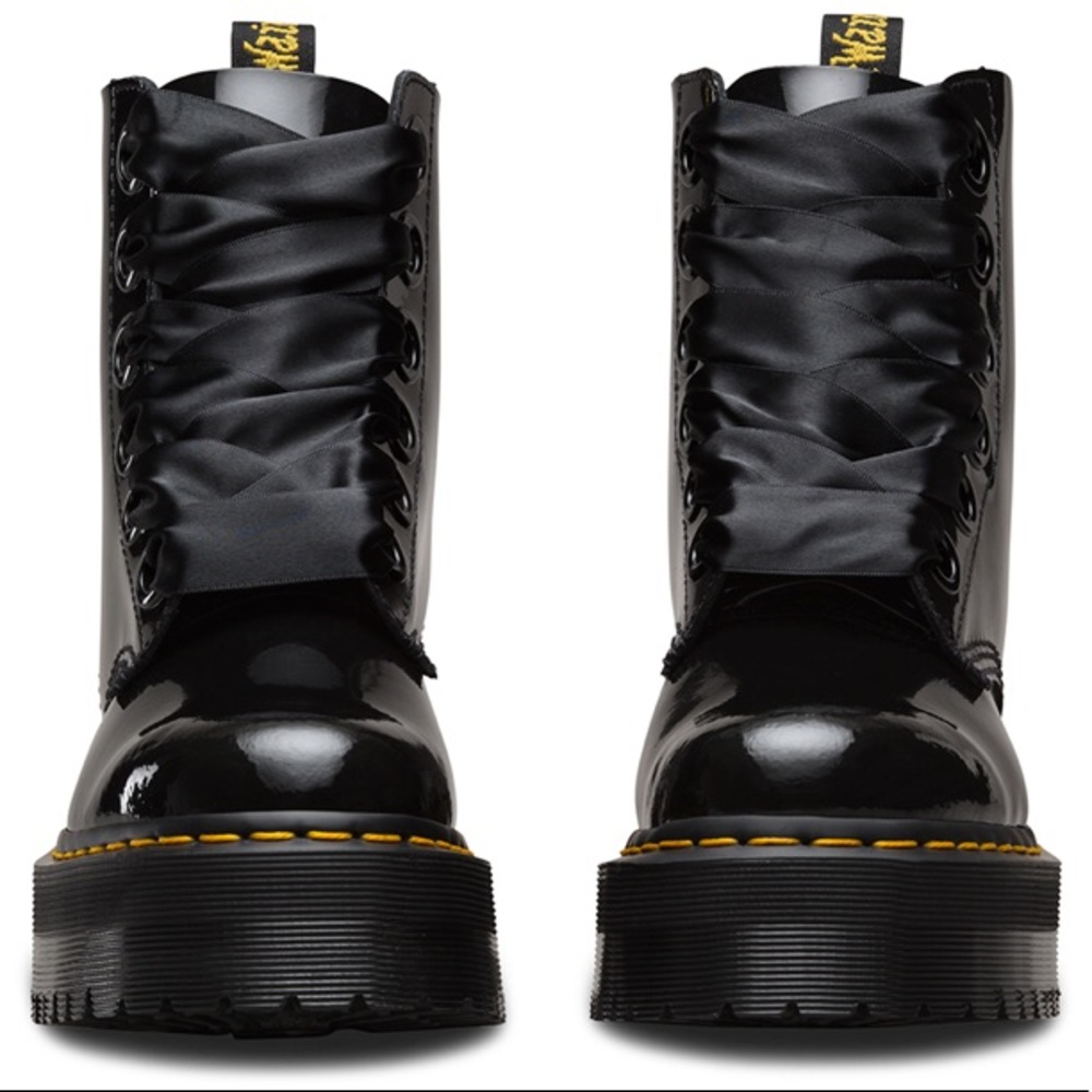 🎀 Girly Ribbon Lace Dr. Martens 🎀